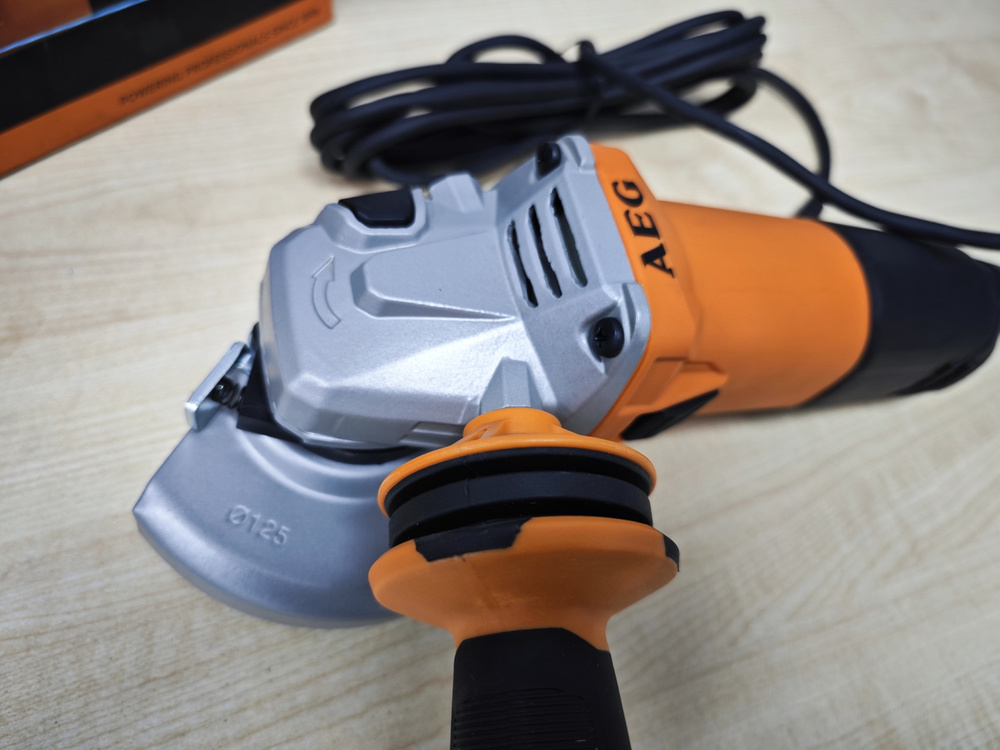 Угловая шлифмашина AEG WS 12-125