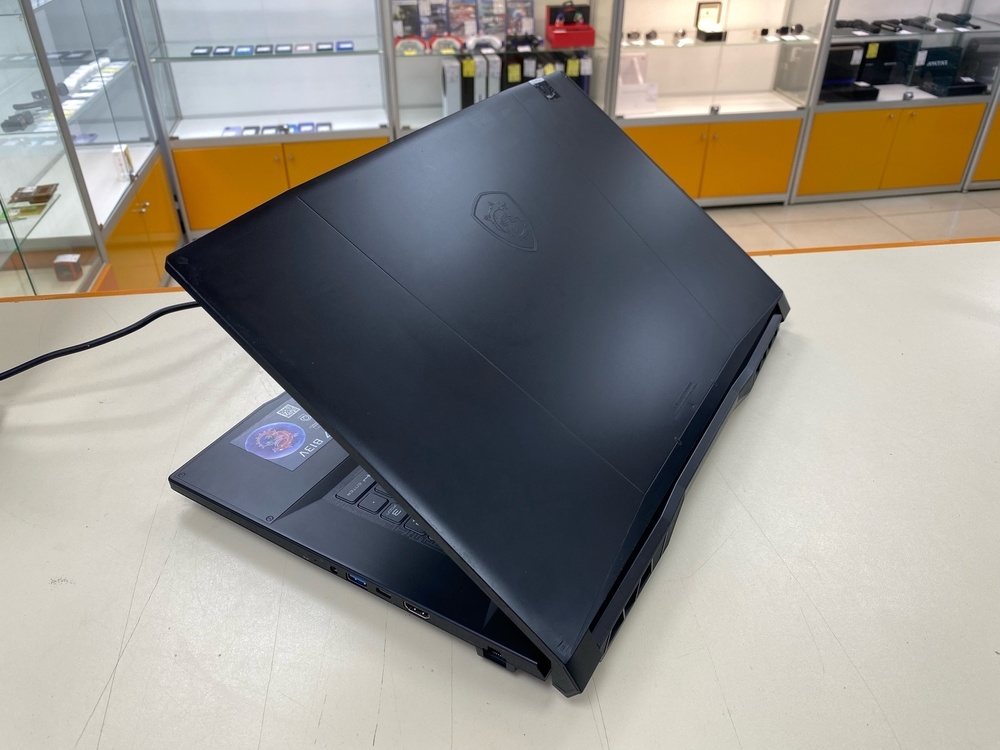 Ноутбук MSI; i5-13450H, GeForce RTX 4050, 16 Гб, 512 GB, Нет