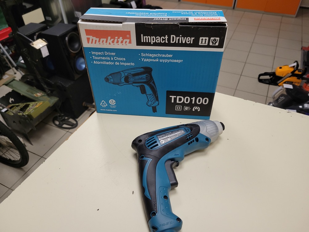 Шуруповерт Makita TD0100