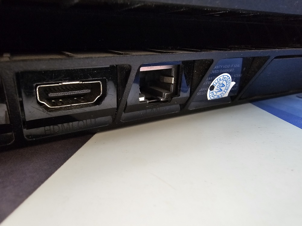 Игровая приставка PlayStation 4 Slim 500GB Игровая приставка PlayStation 4 Slim 500GB