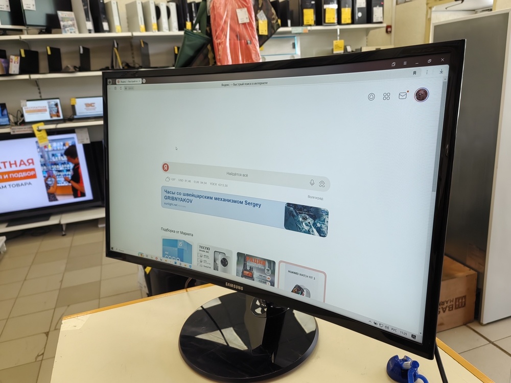 Монитор Samsung LC27F390FHIXRU