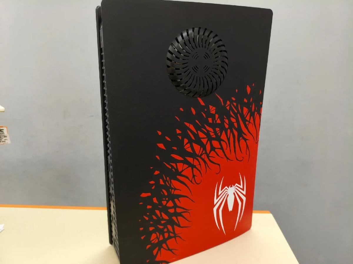 Игровая приставка PlayStation 5 825Gb (С дисководом)