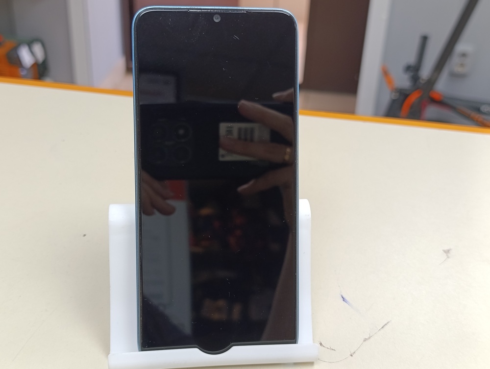 Смартфон Infinix HOT 30i 4/128