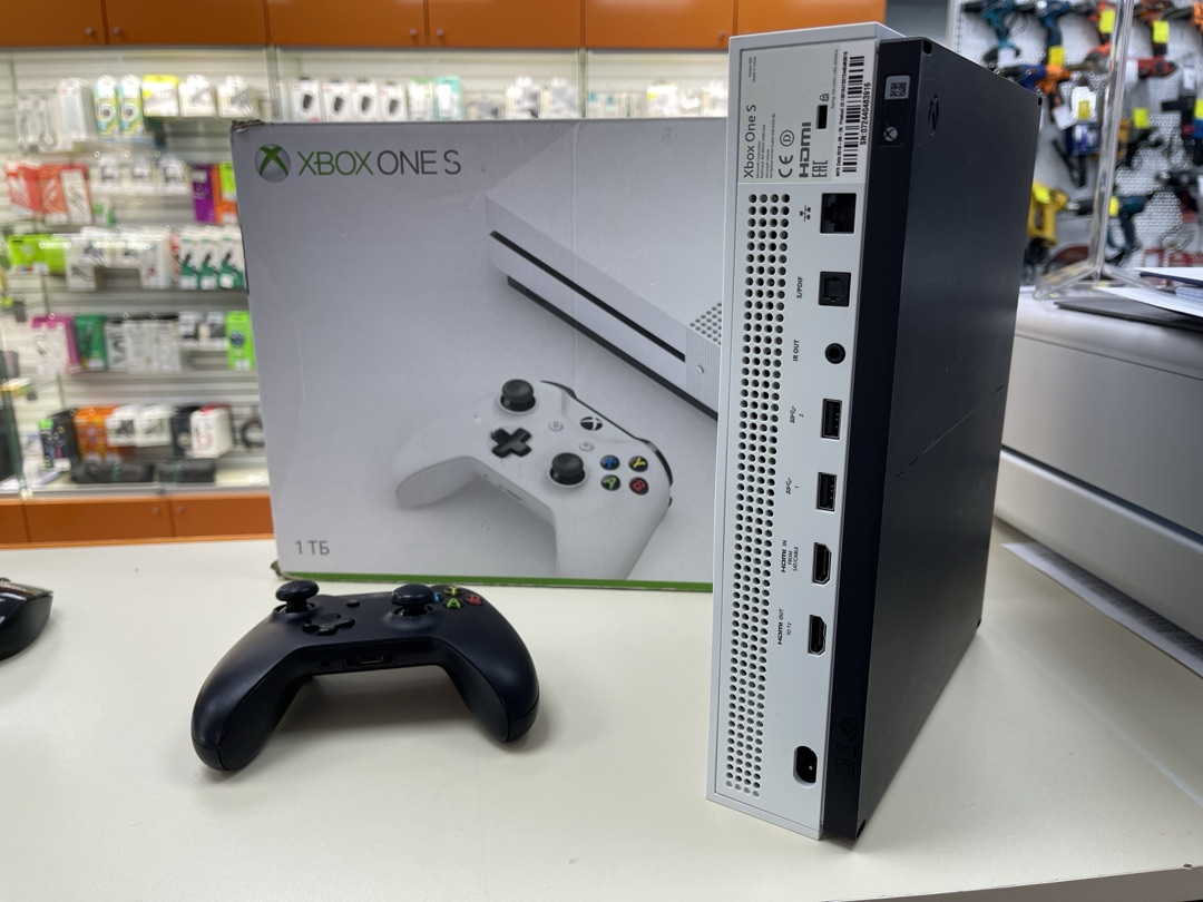 Игровая приставка Xbox One S 1TB