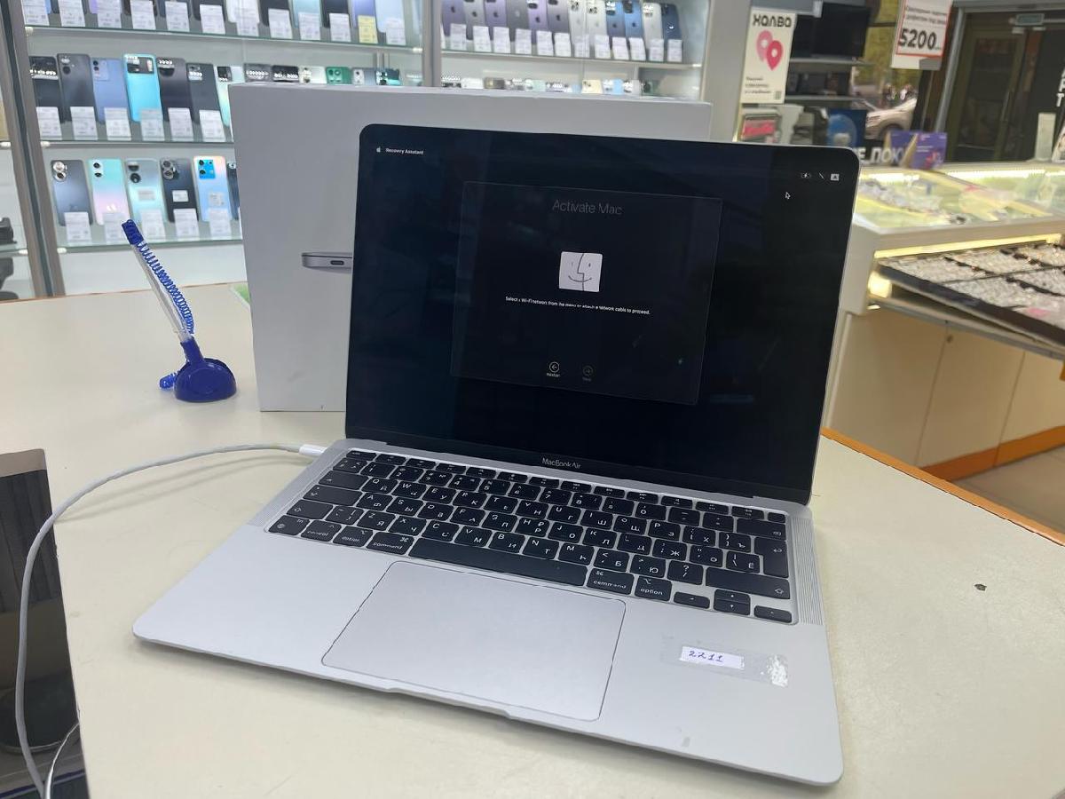 Ноутбук Apple Macbook Retina 13 M1 (A2337)