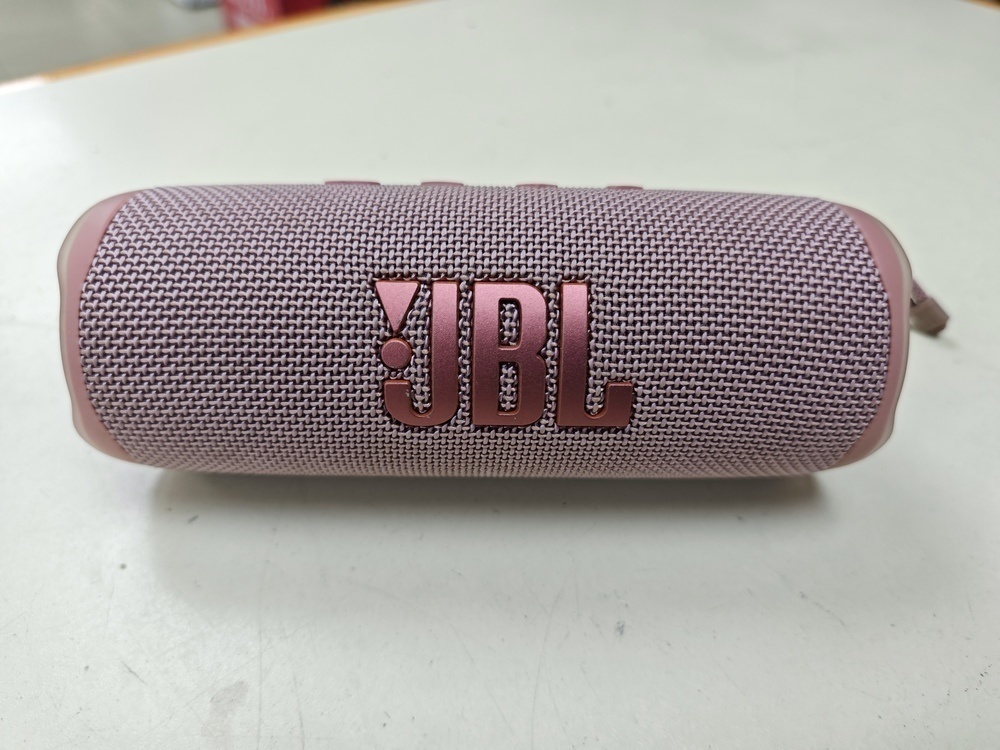 Портативная акустика JBL Flip 6;