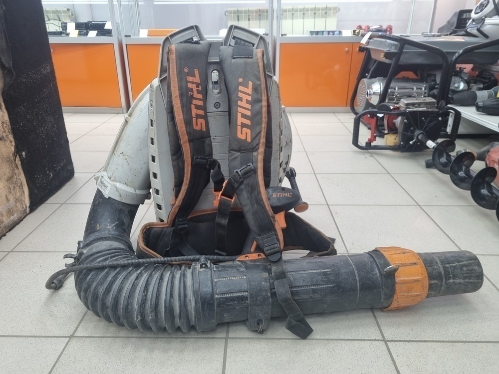 Воздуходувка Stihl BR 800C