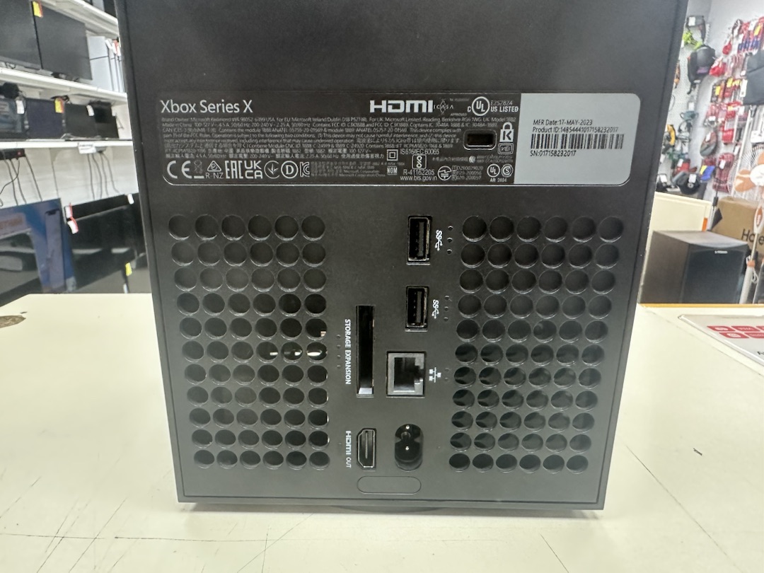 Игровая приставка Xbox Series X 1Tb