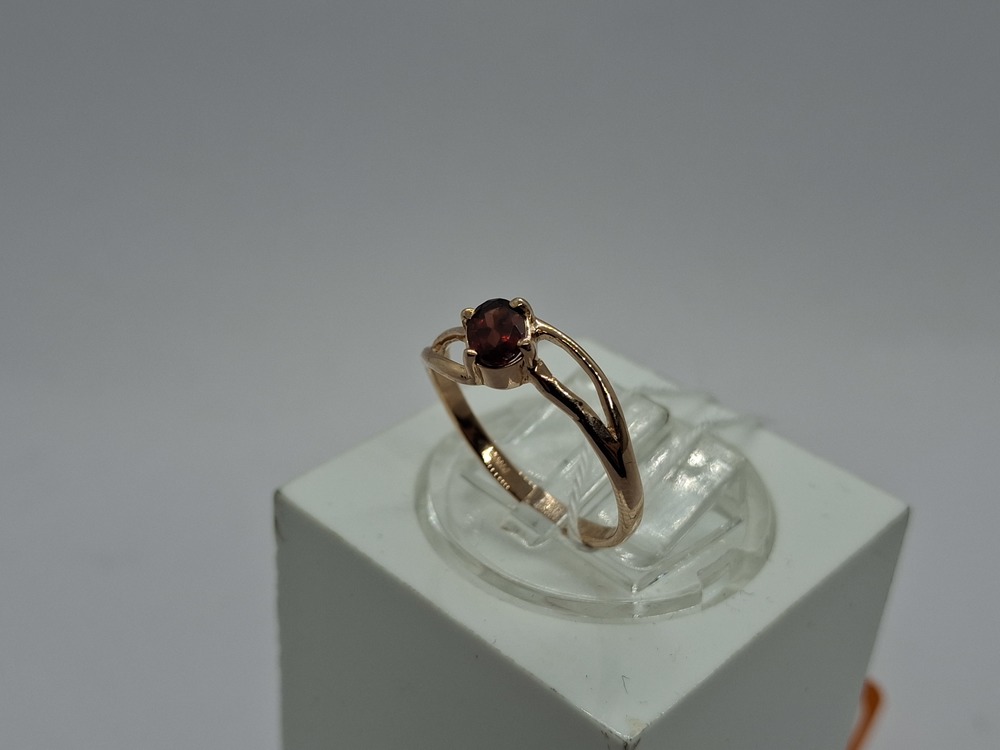 КОЛКМ585 КОЛЬЦО С КАМНЕМ (Au 585)