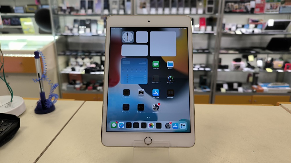 Планшет iPad Mini 4 128GB Wi-Fi A1538