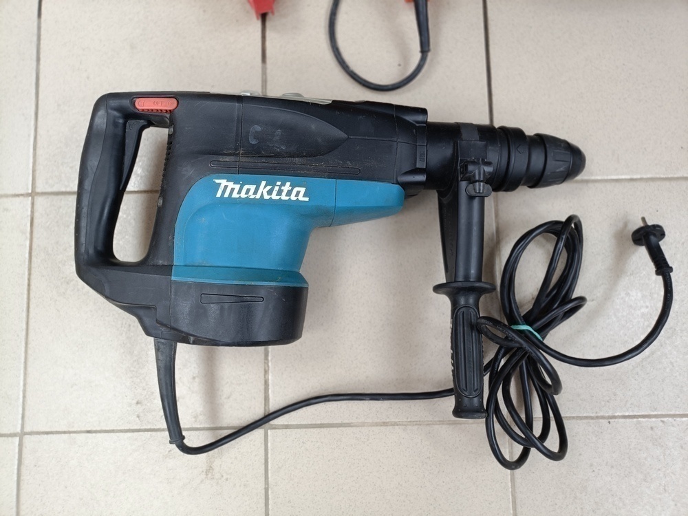 Перфоратор Makita HR5201C