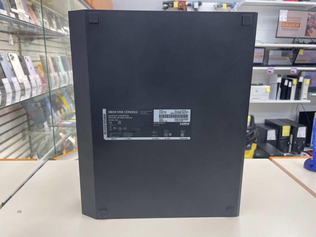 Игровая приставка Xbox One 500Gb