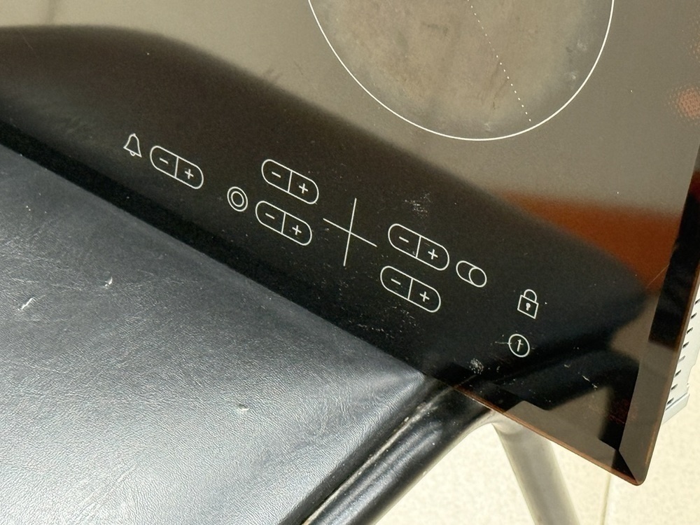 Встраиваемая электрическая панель Samsung NZ64T3516BK