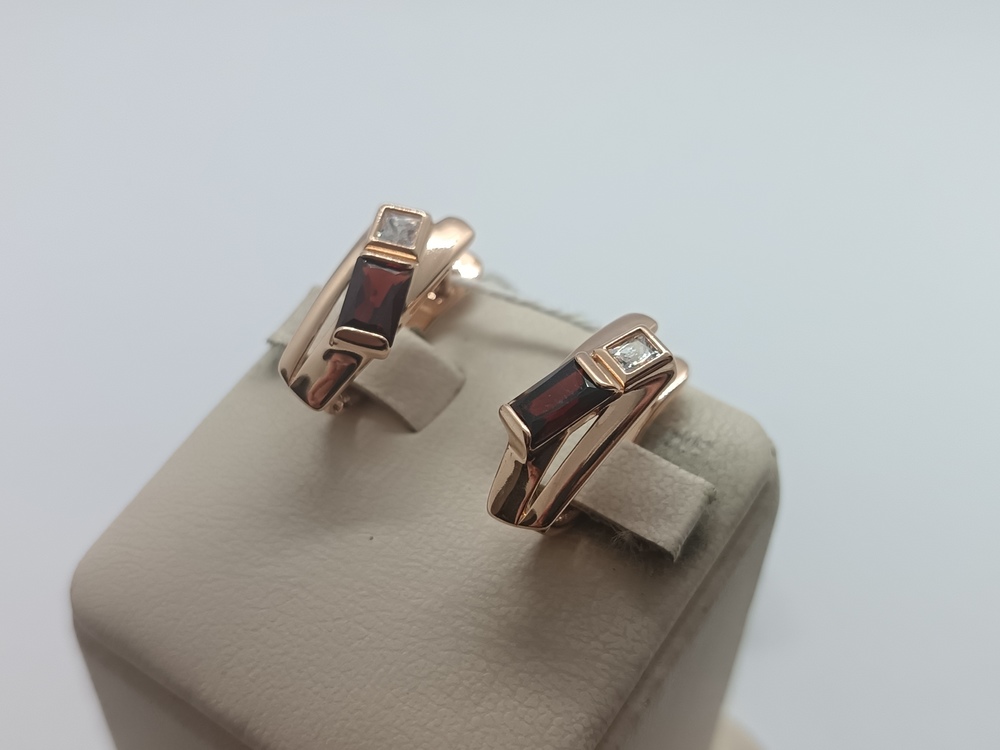 СКМИ585 СЕРЬГИ С КАМНЯМИ (Au 585)