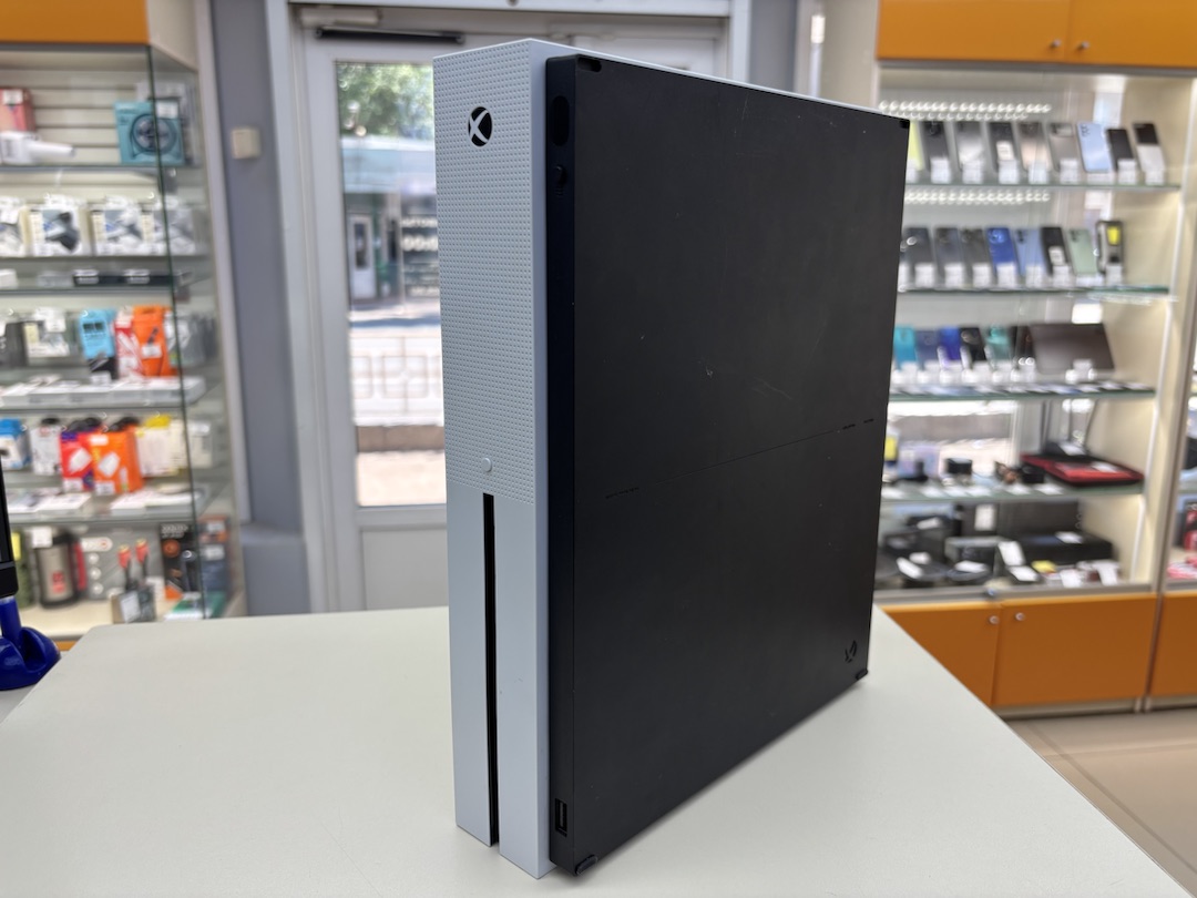 Игровая приставка Xbox One S 500Gb