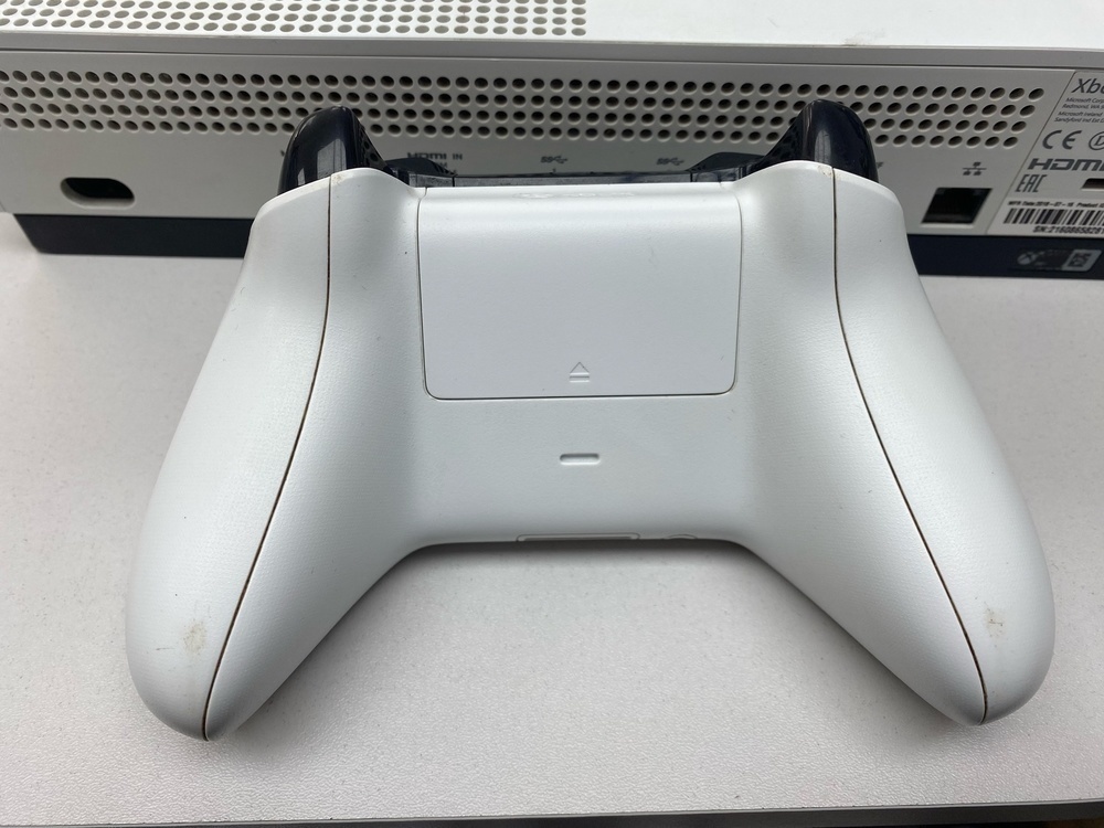 Игровая приставка Xbox One S 1TB