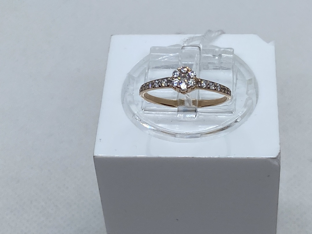 КОЛЬЦО С КАМНЯМИ (Au 585)