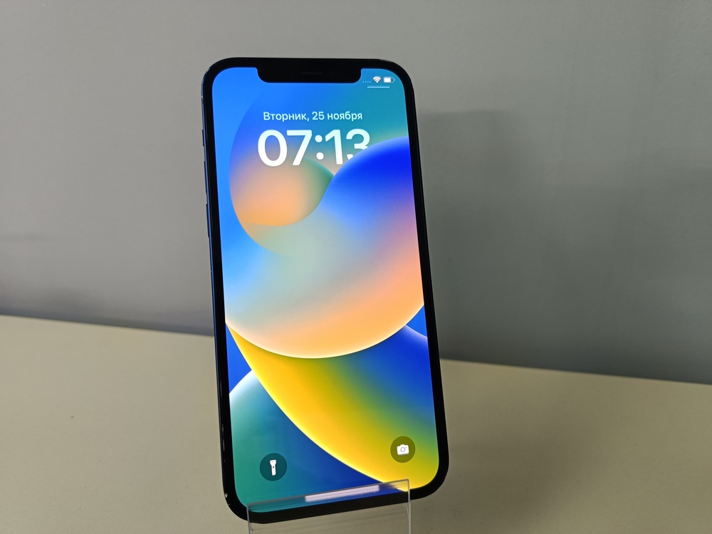 Смартфон Apple iPhone 12 64Gb