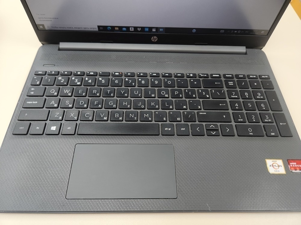 Ноутбук HP 15s-eq1311ur; Gold 3150, AMD Radeon (TM) Graphics, 4 Гб, 128 Гб, Нет