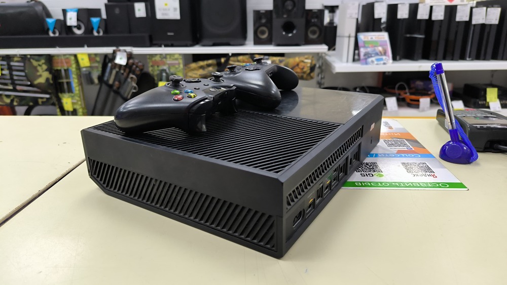 Игровая приставка Xbox One 500Gb