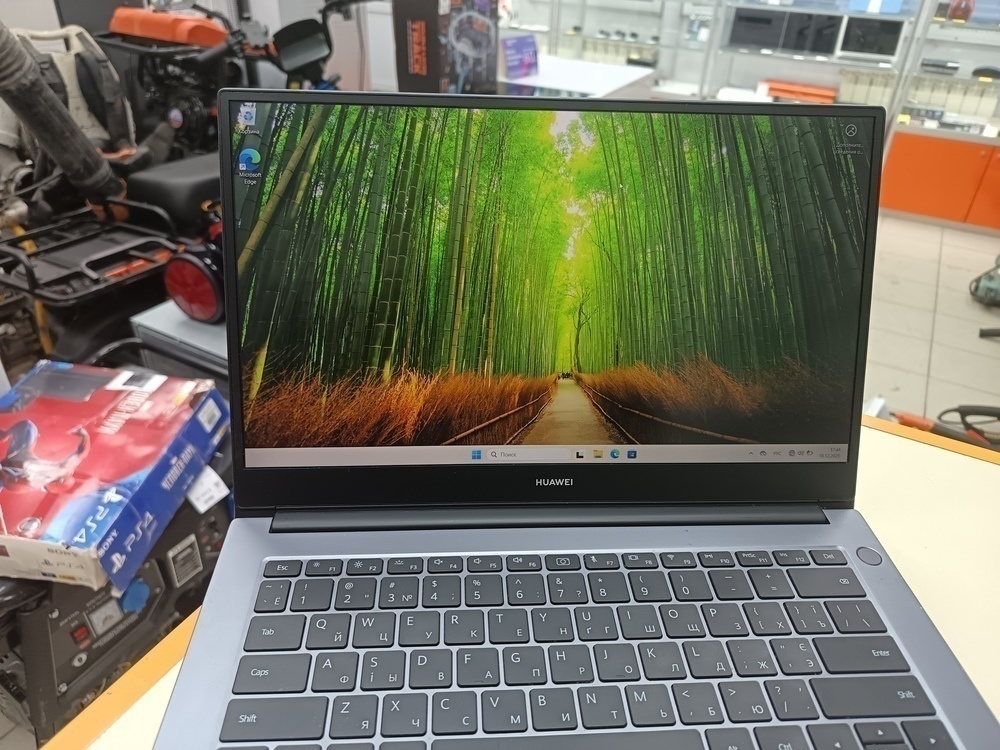 Ноутбук Huawei; Core i3-10110U, Intel UHD Graphics, 8 Гб, 240 Гб, Нет