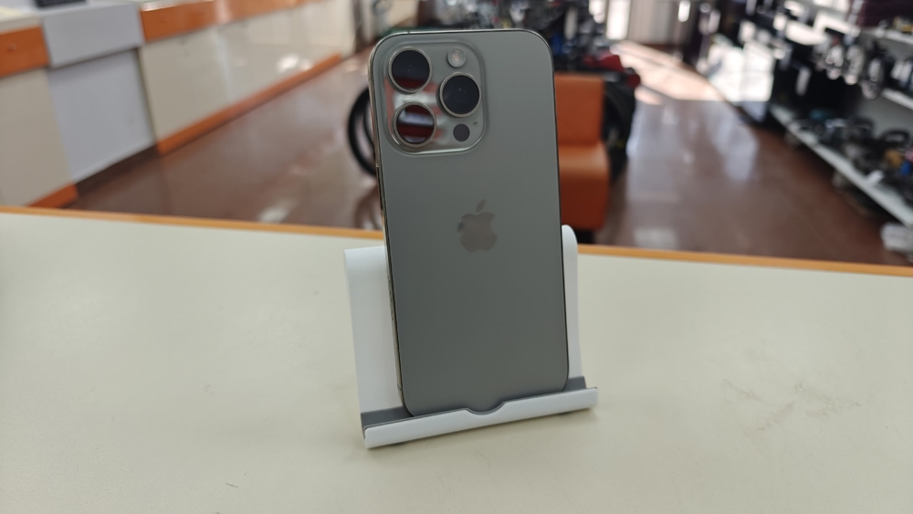 Смартфон Apple Iphone 16 Pro 256Gb