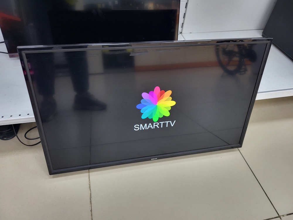 LED Телевизор Dexp H32E8000QHD