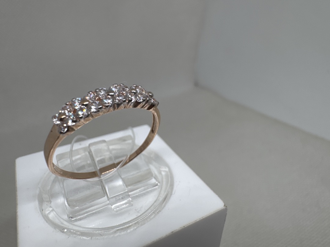 КОЛЬЦО С КАМНЯМИ (Au 585)