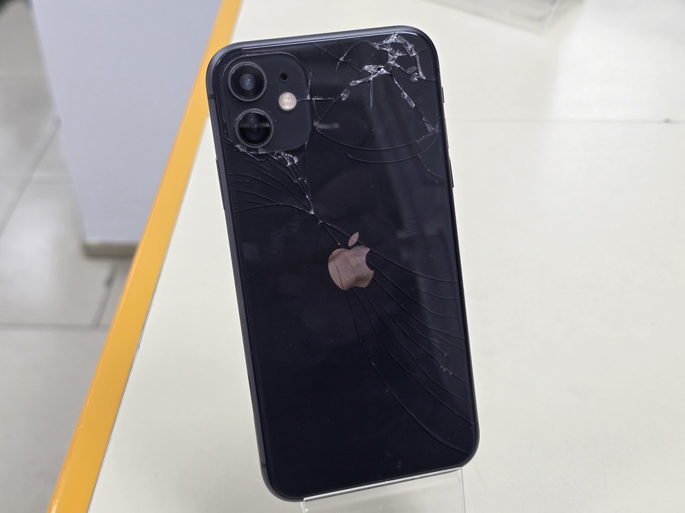 Смартфон Apple iPhone 11 128Gb