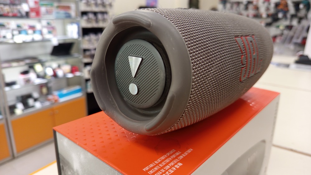 Портативная акустика JBL Charge 5