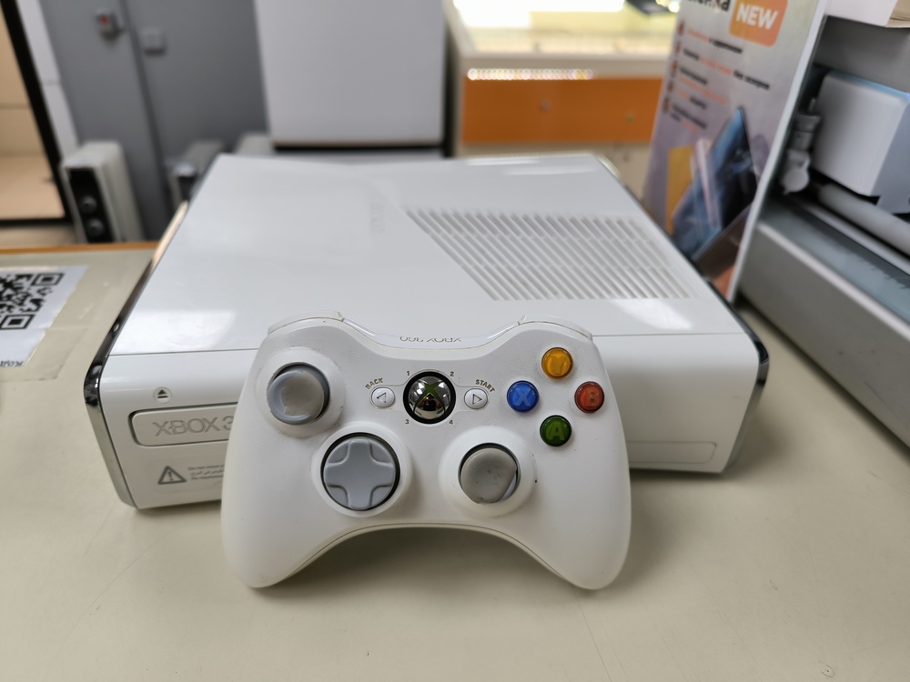 Игровая приставка Xbox 360 S