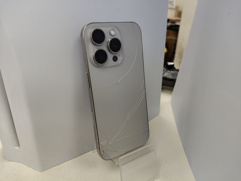 Смартфон Apple Iphone 16 Pro 256Gb