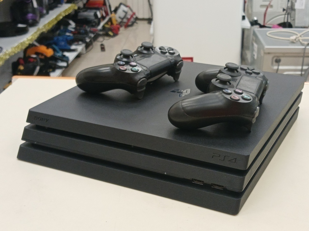 Игровая приставка PlayStation 4 Pro 1Tb