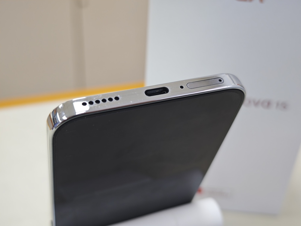 Смартфон Huawei Nova 15 12/256