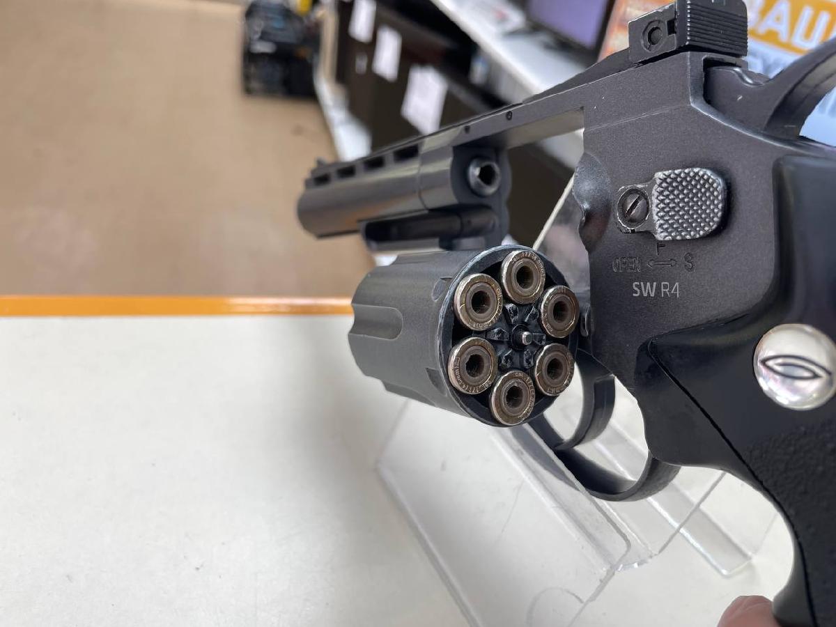 Пистолет пневматический Gletcher SW R4