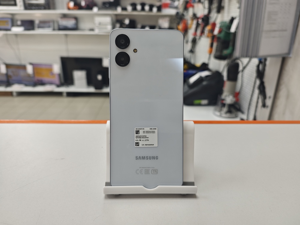 Смартфон Samsung Galaxy A06 4/64