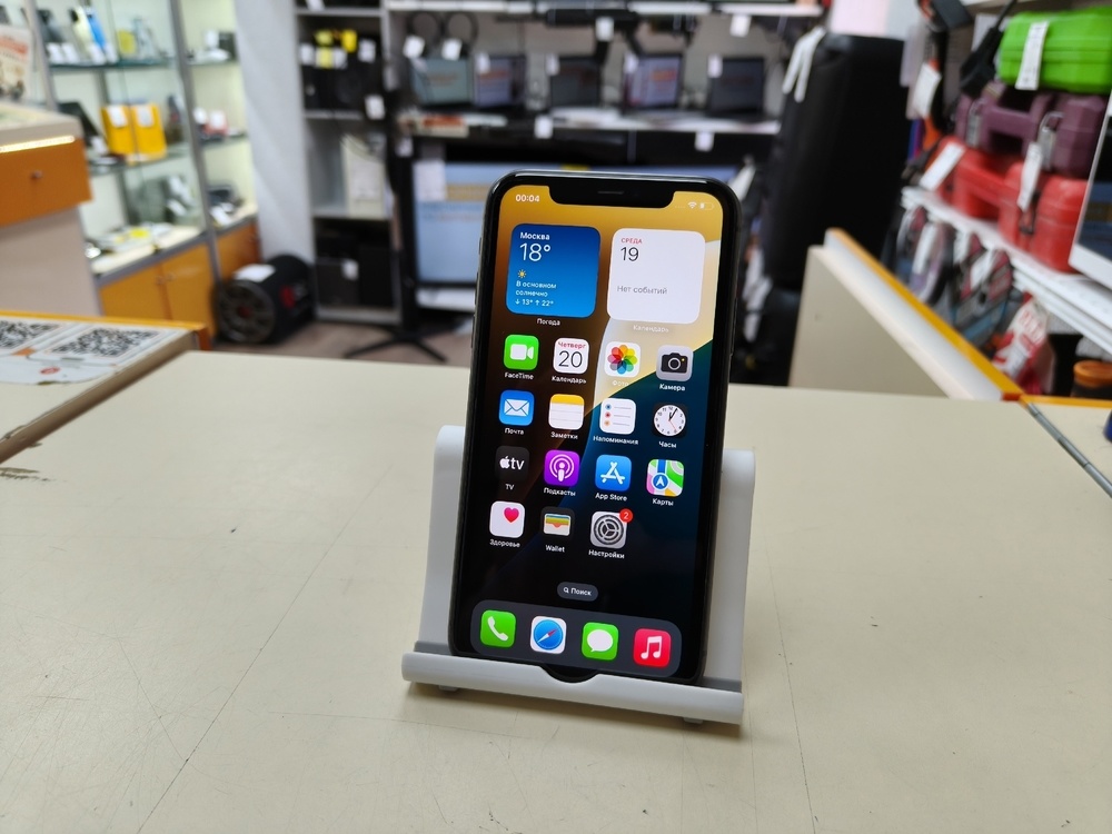 Смартфон Apple iPhone 11 64Gb