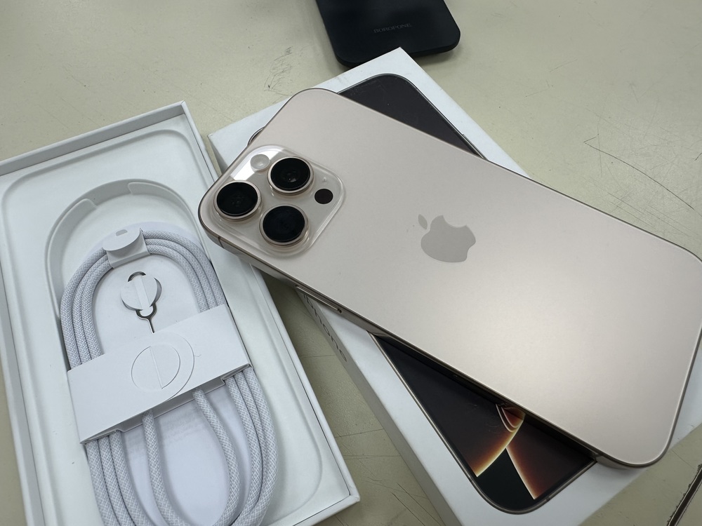 Смартфон Apple Iphone 16 Pro Max 256Gb