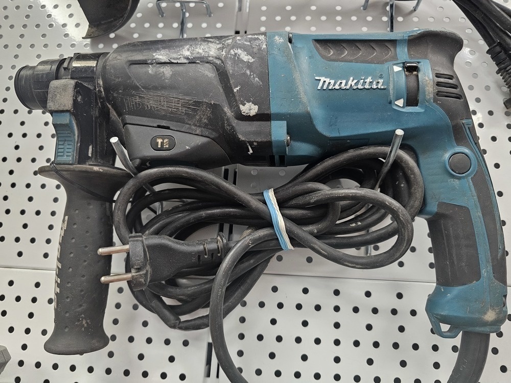 Перфоратор Makita HR2300