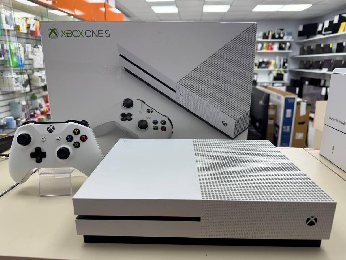 Игровая приставка Xbox One 1 Tb