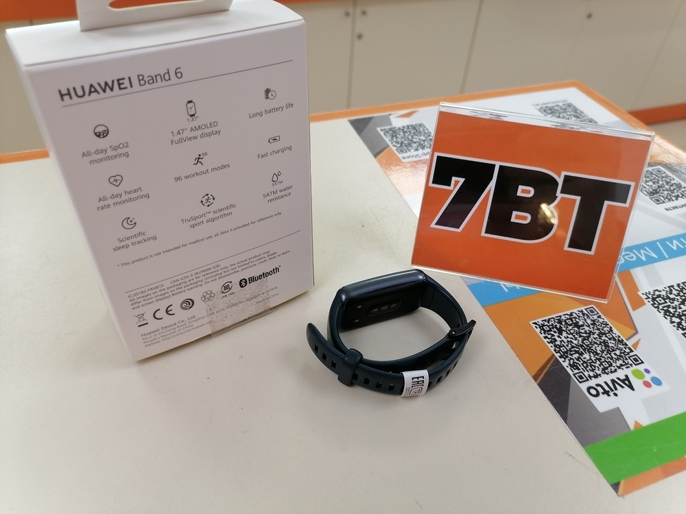 Фитнес-браслет Huawei Band 6