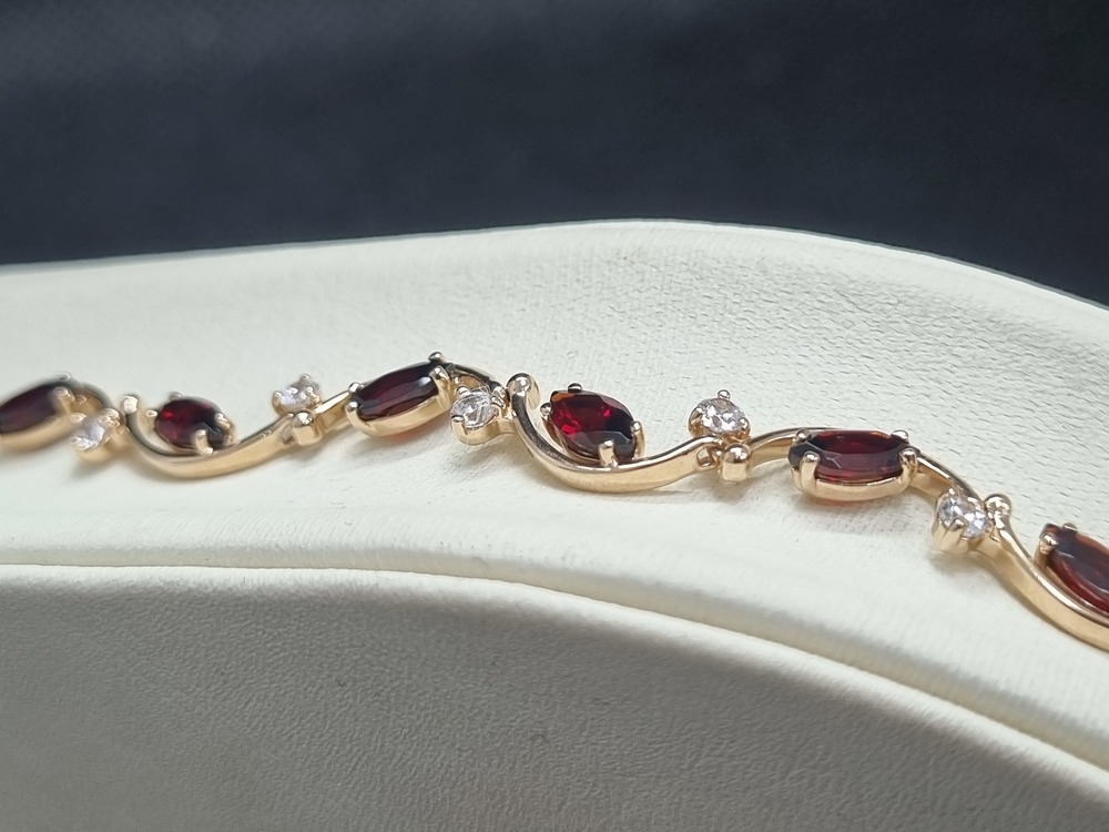 БРАСЛЕТ С КАМНЯМИ (Au 585)