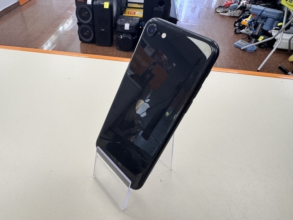 Смартфон Apple iPhone SE 2020 64Gb