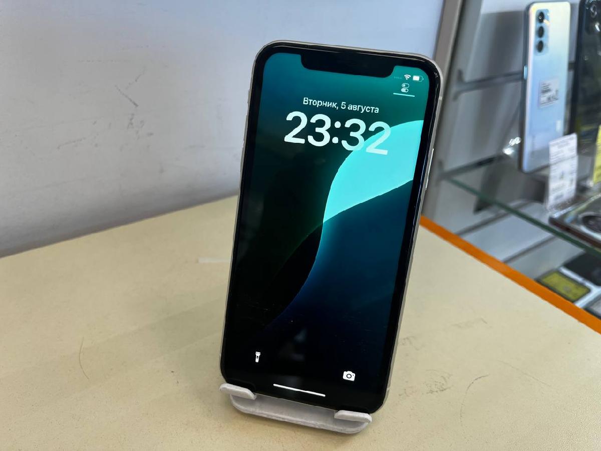 Смартфон Apple iPhone 11 64Gb