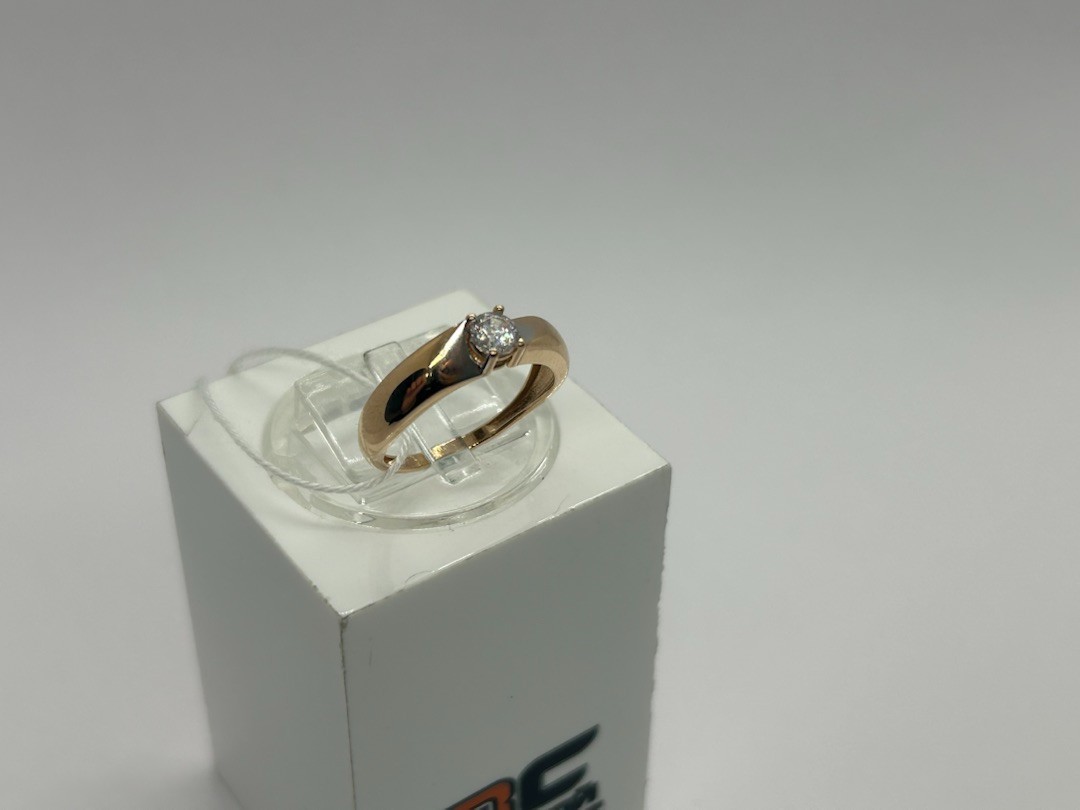 КОЛКМ585 КОЛЬЦО С КАМНЕМ (Au 585)