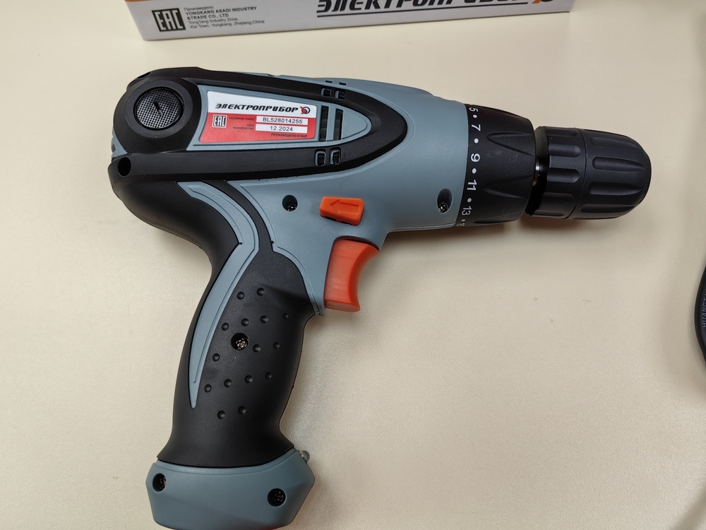 Шуруповерт Электроприбор ДШ-700ДМ