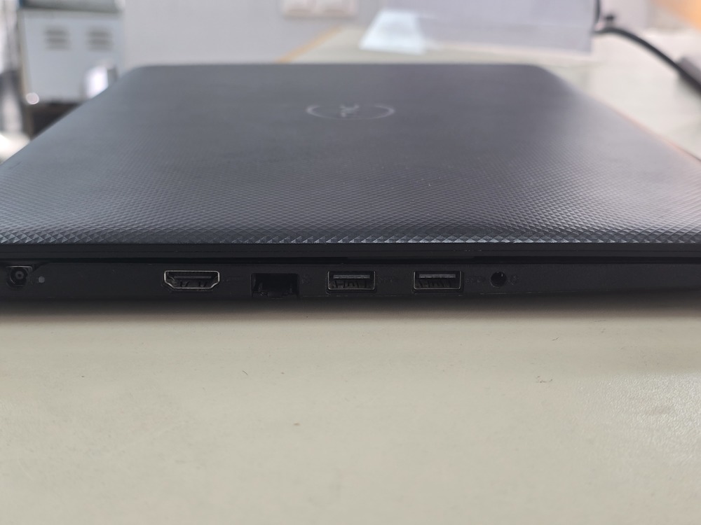 Ноутбук DELL; Core i5-1035G1, GeForce MX230, 8 Гб, 256 Гб, Нет