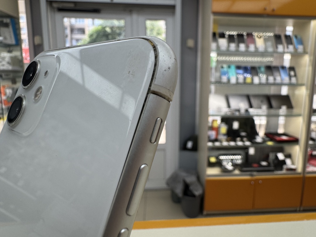 Смартфон Apple iPhone 11 128Gb