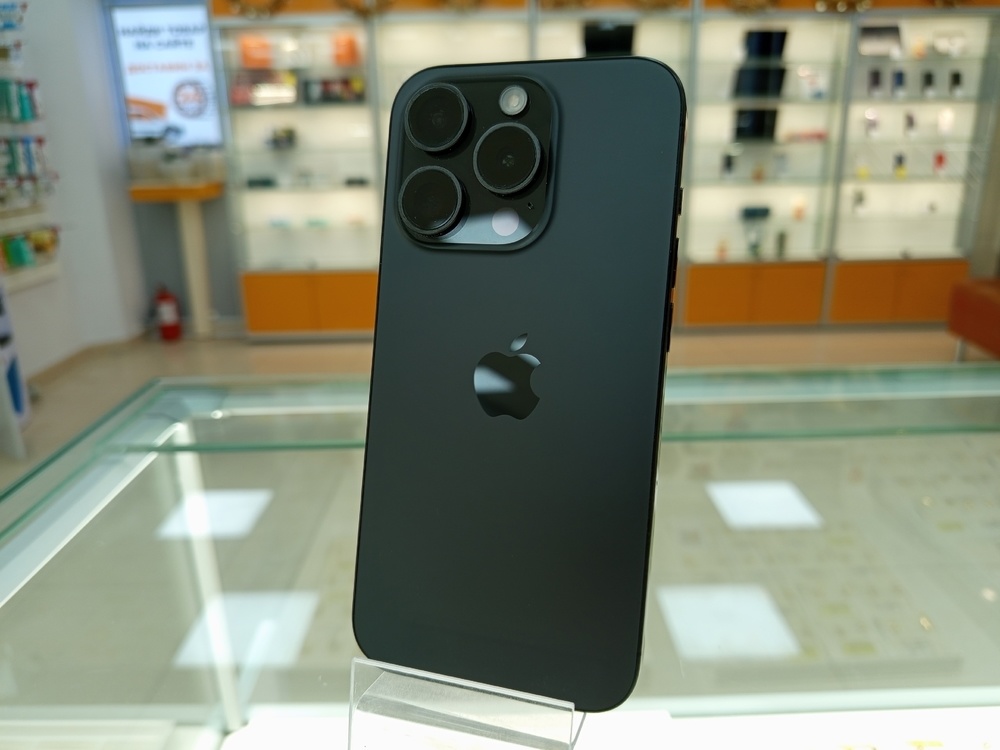 Смартфон Apple Iphone 15 Pro 128Gb