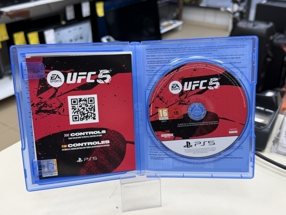 Игра Playstation 5 UFC5